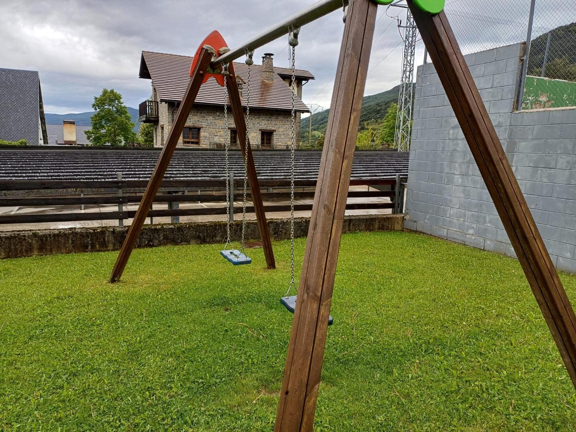 Apartamento Pico De Alba - Jacetania Villanúa Eksteriør billede